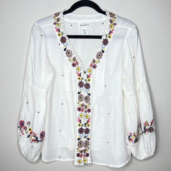 For the Republic Medium Boho Embroidered V-Neck Button-Front Pintuck Top Blouse - Picture 1 of 8